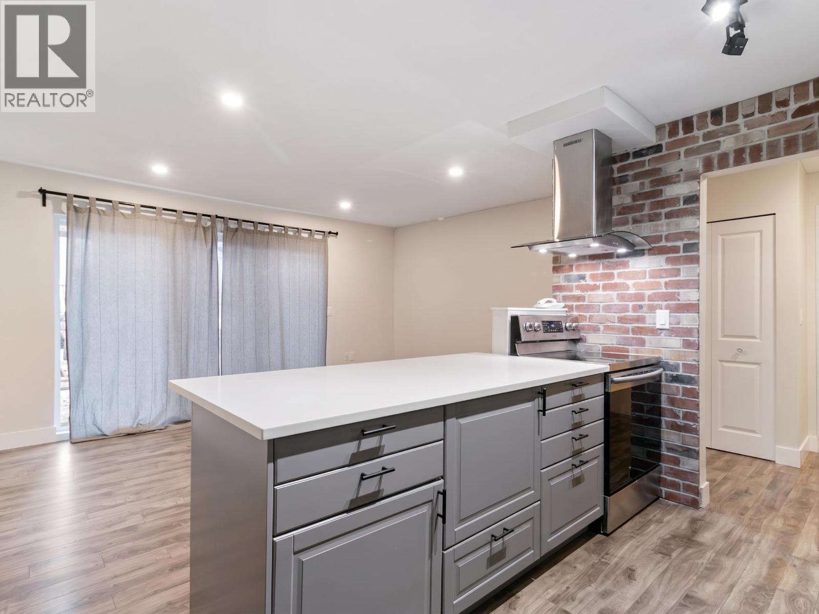 114 2250 Oxford Street, Vancouver, British Columbia  V5L 1G1 - Photo 4 - R3114318