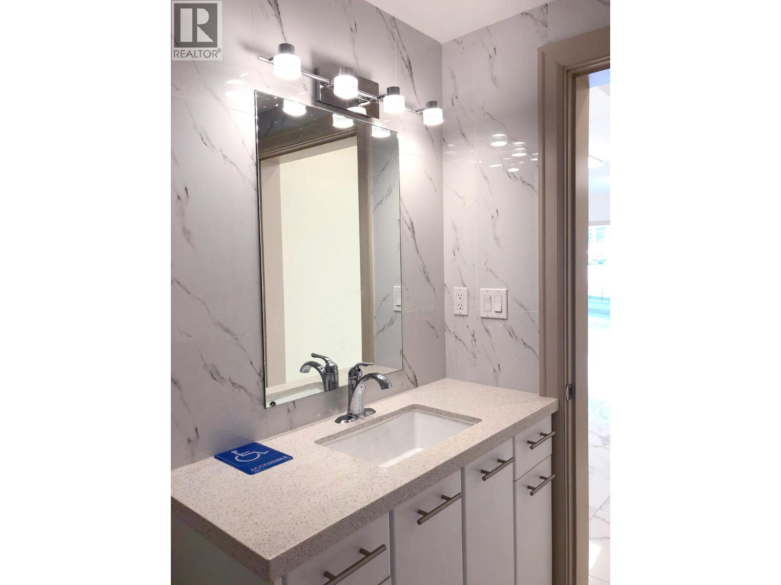 1925 Kingsway, Vancouver, British Columbia  V5N 2T1 - Photo 8 - C8078070