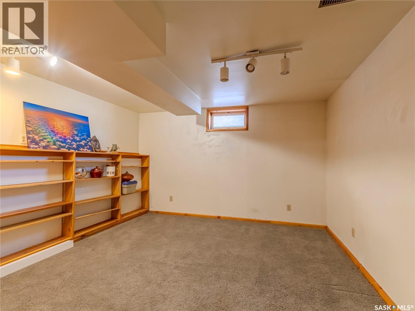 865 Spencer Drive, Prince Albert, Saskatchewan  S6V 7C8 - Photo 22 - SK033517