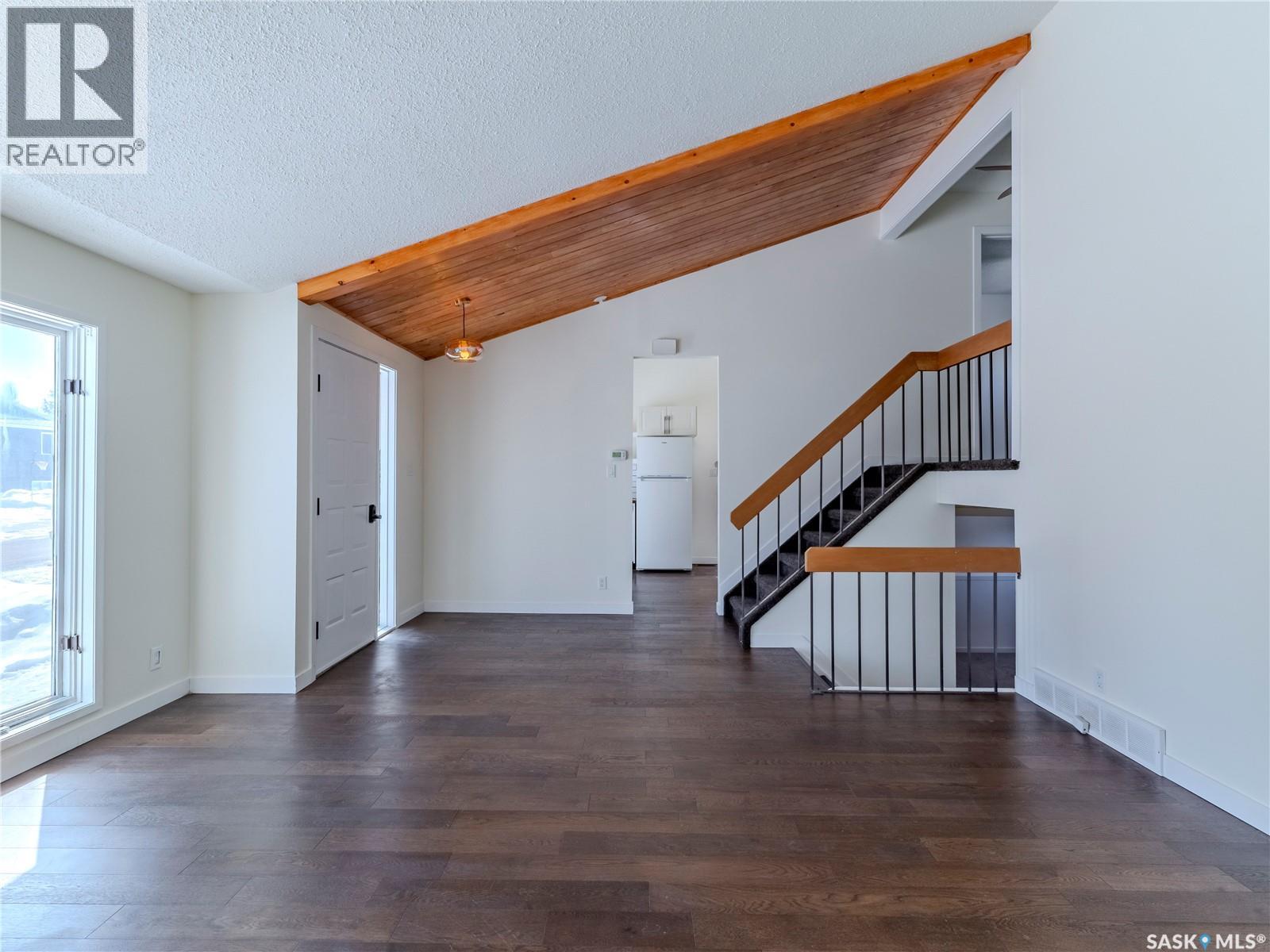 865 Spencer Drive, Prince Albert, Saskatchewan  S6V 7C8 - Photo 5 - SK033517