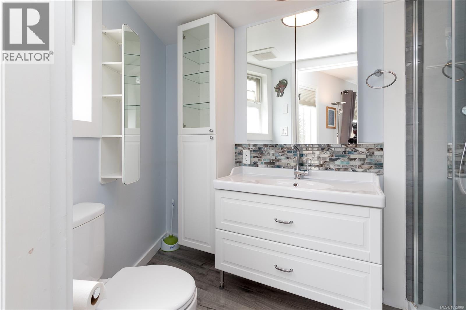 303 899 Darwin Ave, Saanich, British Columbia  V8X 2X7 - Photo 23 - 1032889