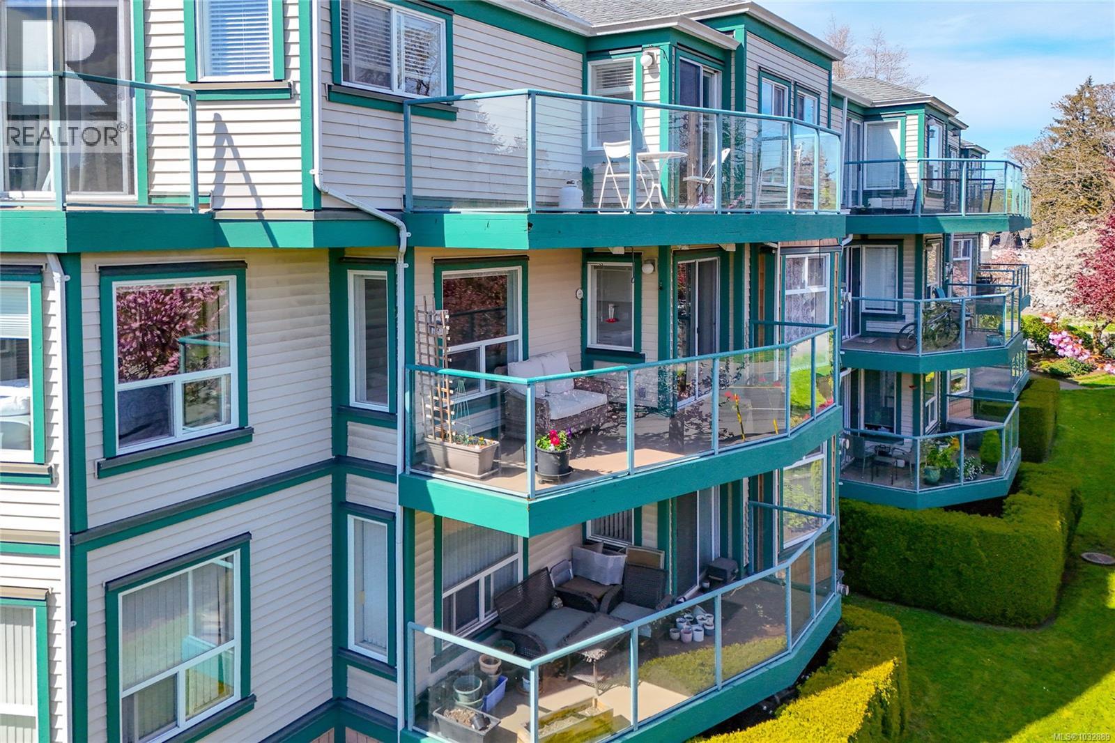 303 899 Darwin Ave, Saanich, British Columbia  V8X 2X7 - Photo 34 - 1032889