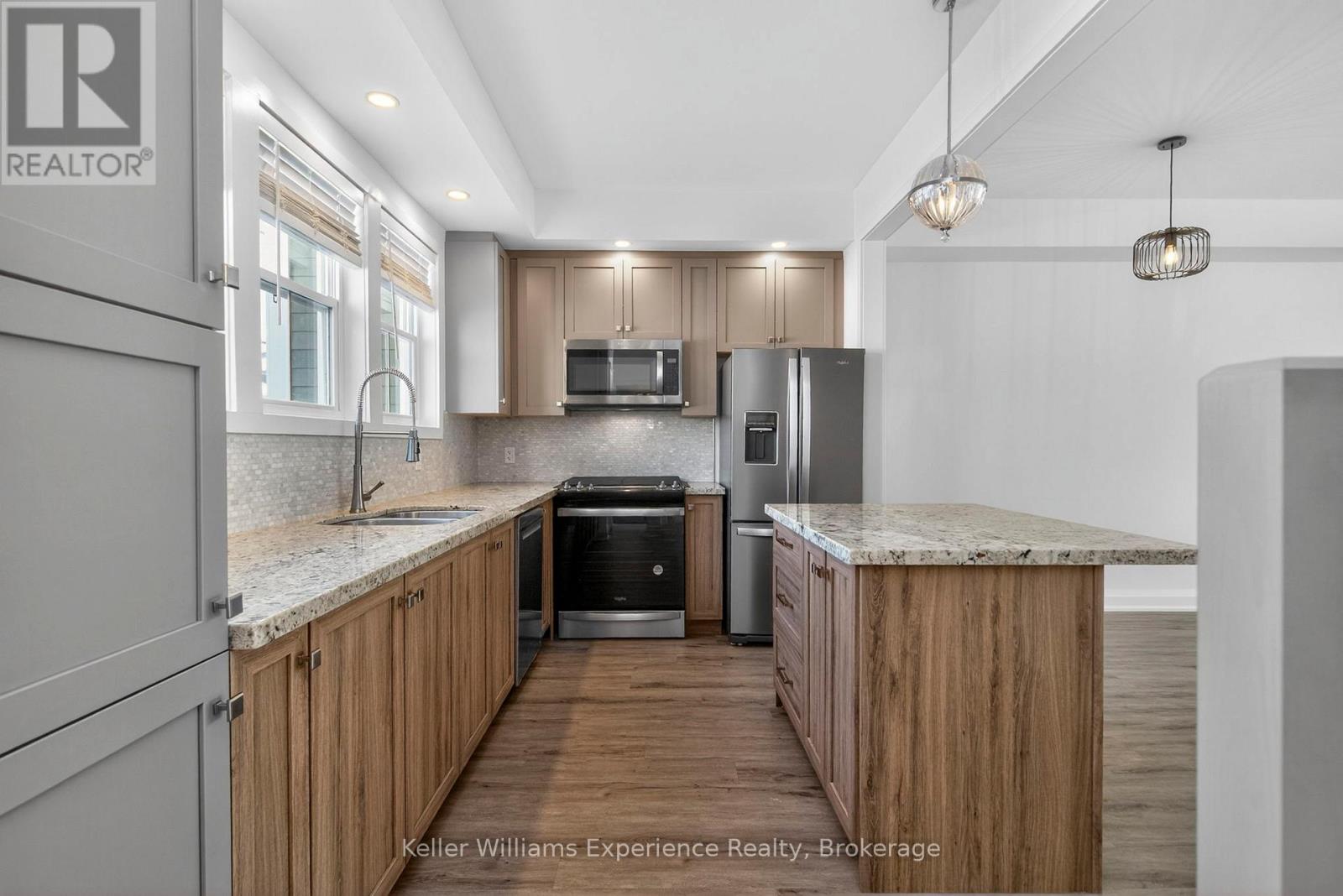 10 Danielle Crescent, Midland, Ontario  L4R 0H3 - Photo 2 - S13028432