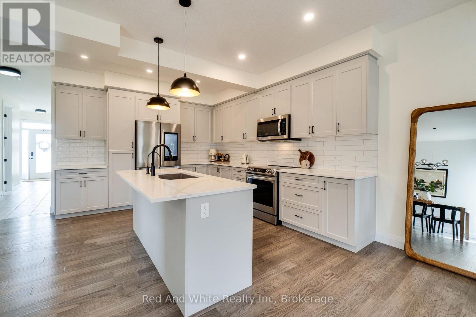 126 Forest Creek Drive, Kitchener, Ontario  N2R 0M1 - Photo 11 - X13028440