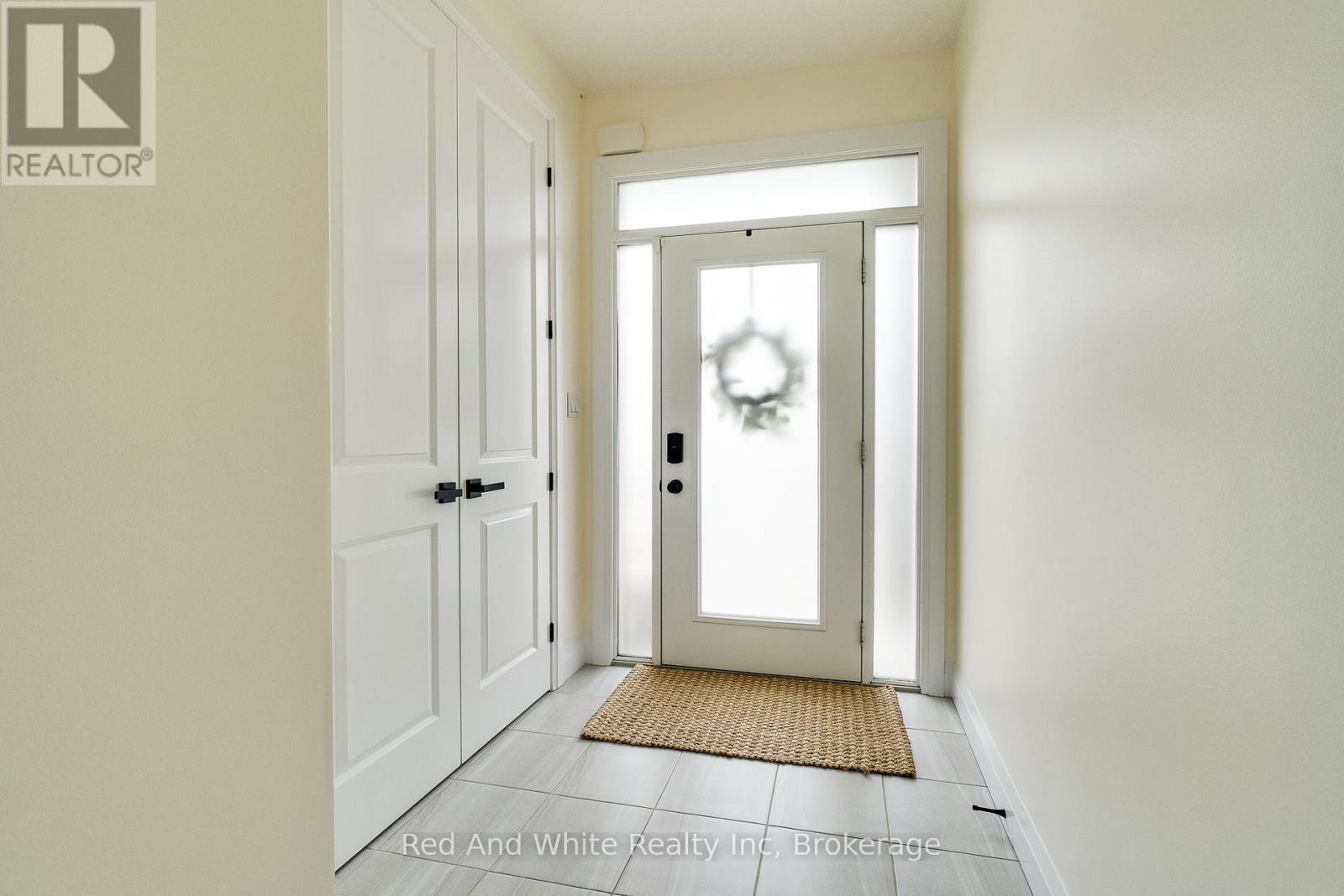 126 Forest Creek Drive, Kitchener, Ontario  N2R 0M1 - Photo 3 - X13028440