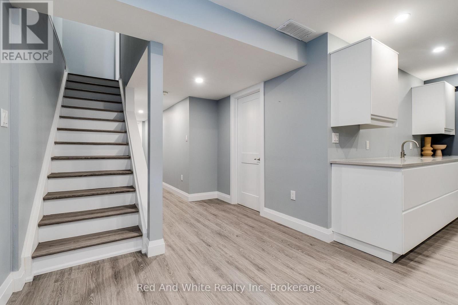 126 Forest Creek Drive, Kitchener, Ontario  N2R 0M1 - Photo 34 - X13028440