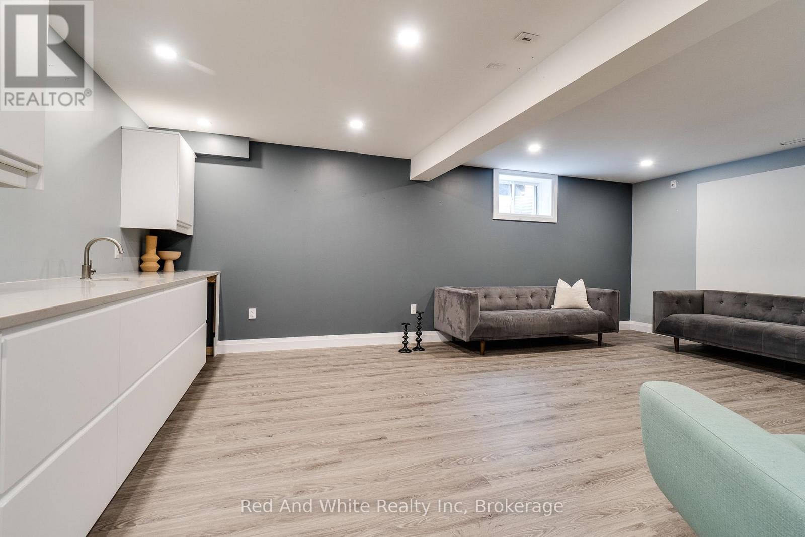 126 Forest Creek Drive, Kitchener, Ontario  N2R 0M1 - Photo 35 - X13028440