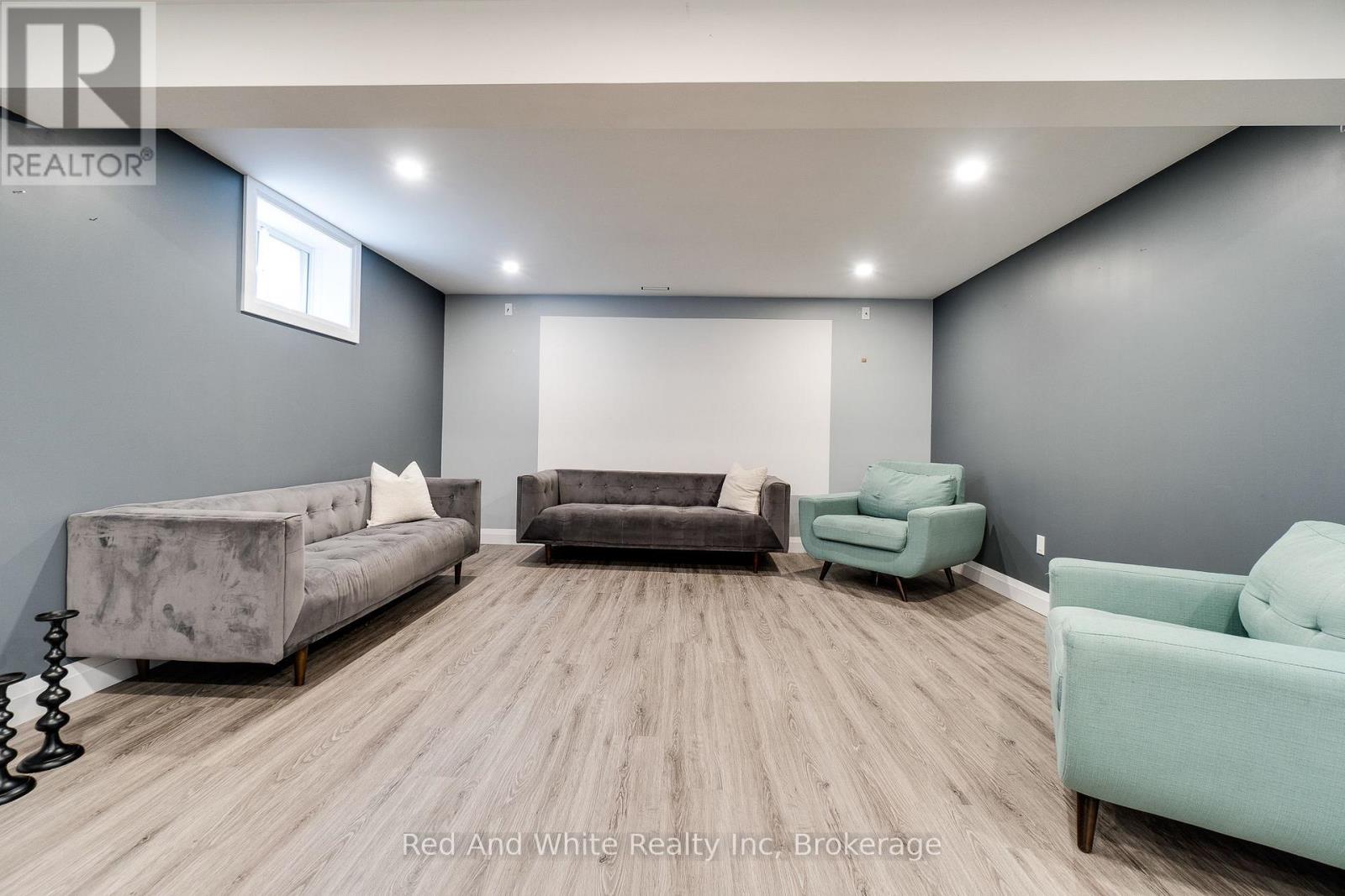 126 Forest Creek Drive, Kitchener, Ontario  N2R 0M1 - Photo 36 - X13028440