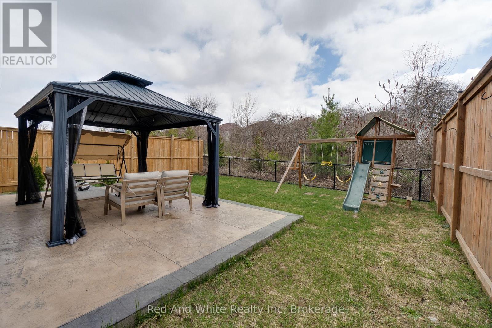 126 Forest Creek Drive, Kitchener, Ontario  N2R 0M1 - Photo 39 - X13028440