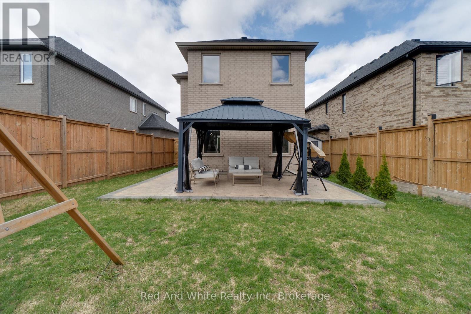 126 Forest Creek Drive, Kitchener, Ontario  N2R 0M1 - Photo 40 - X13028440