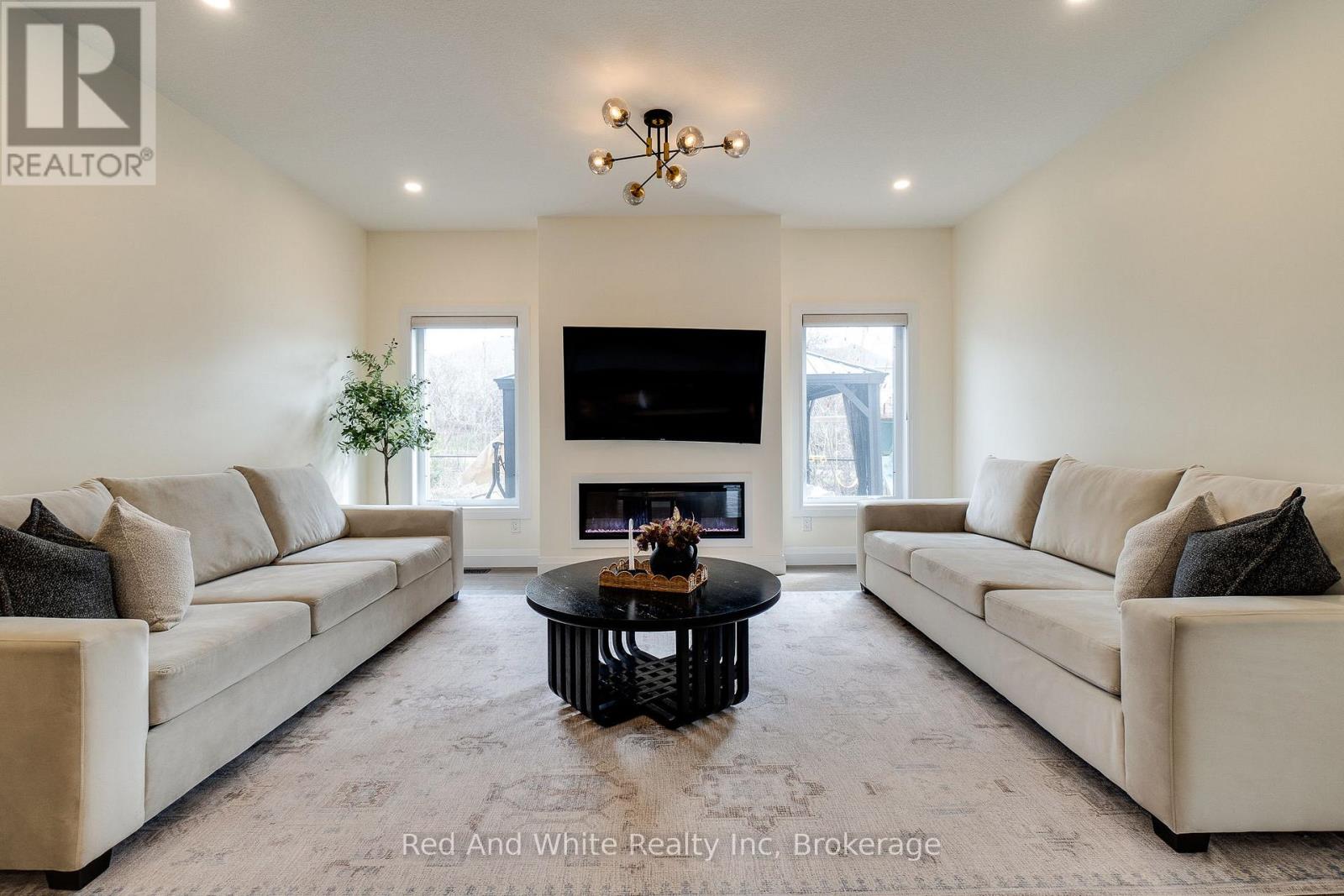 126 Forest Creek Drive, Kitchener, Ontario  N2R 0M1 - Photo 5 - X13028440