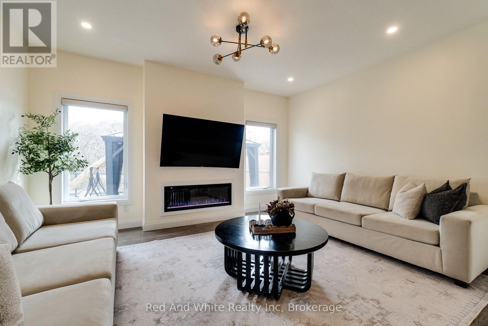 126 Forest Creek Drive, Kitchener, Ontario  N2R 0M1 - Photo 7 - X13028440