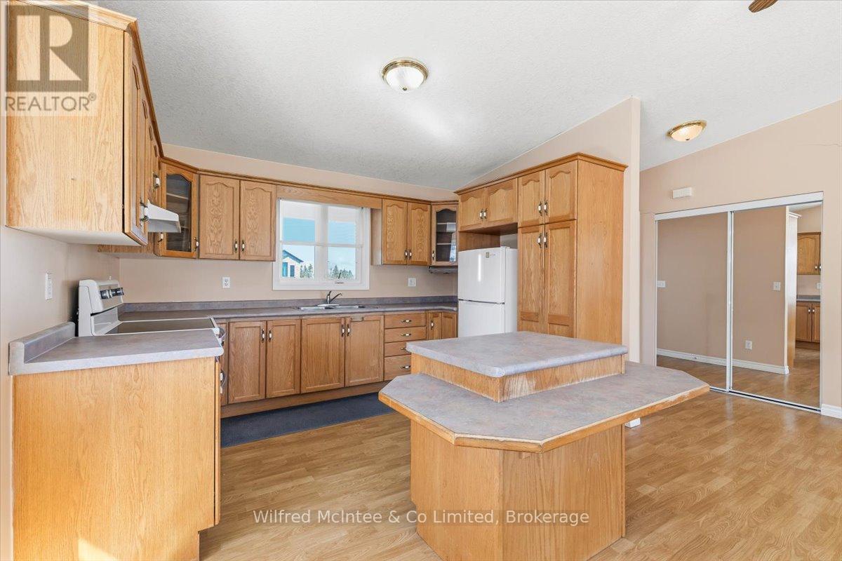 59 Chesley Street, Saugeen Shores, Ontario  N0H 2L0 - Photo 8 - X13028450