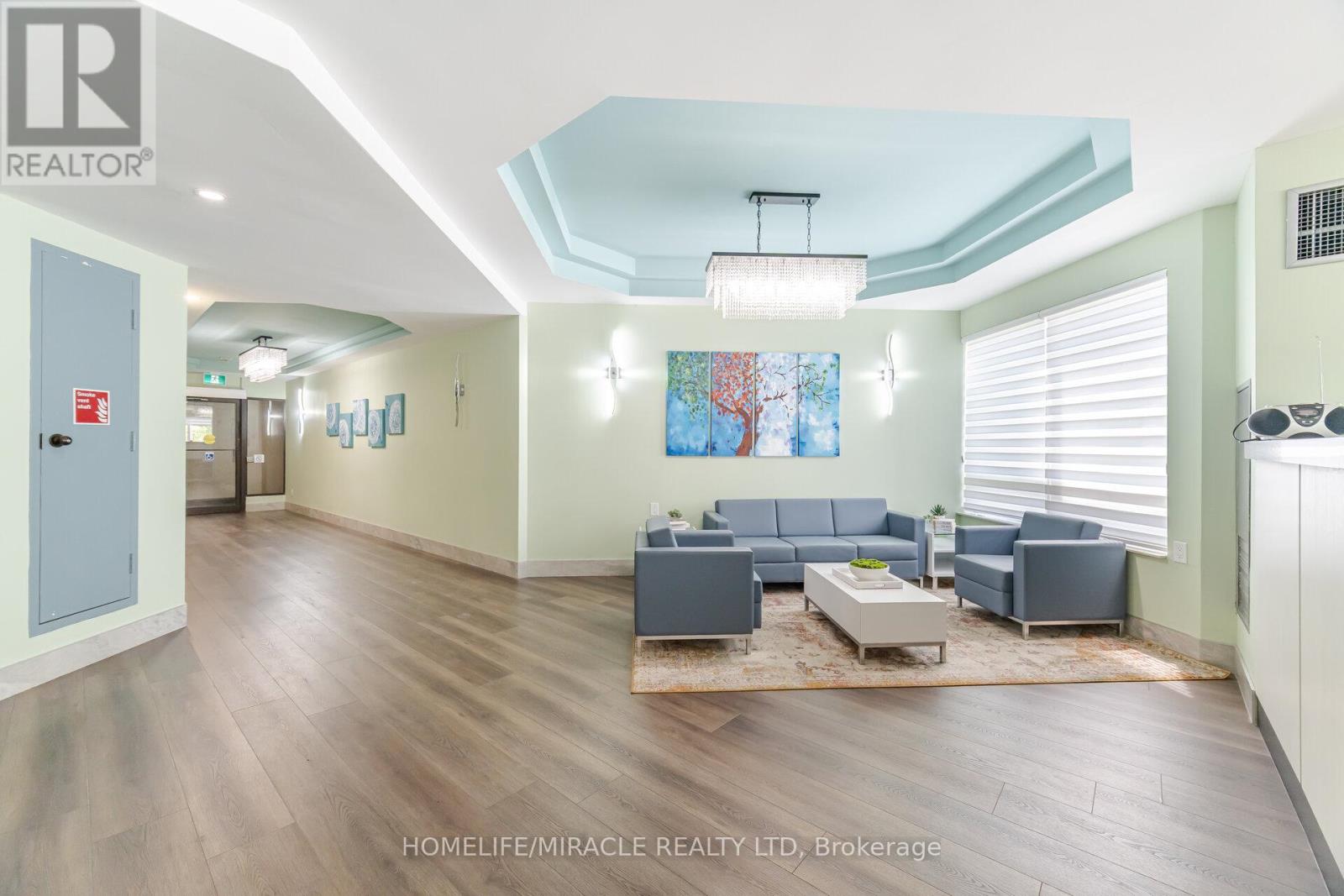 401 - 26 Hanover Road, Brampton, Ontario  L6S 4T2 - Photo 5 - W13026444