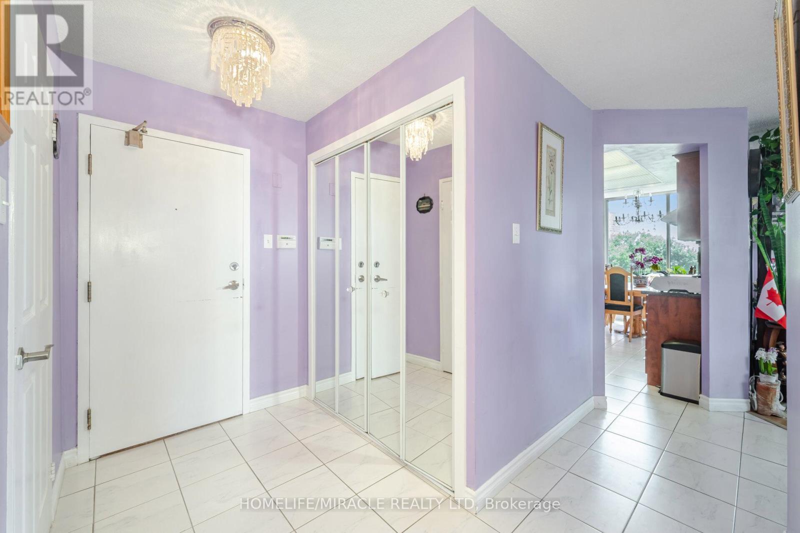 401 - 26 Hanover Road, Brampton, Ontario  L6S 4T2 - Photo 9 - W13026444