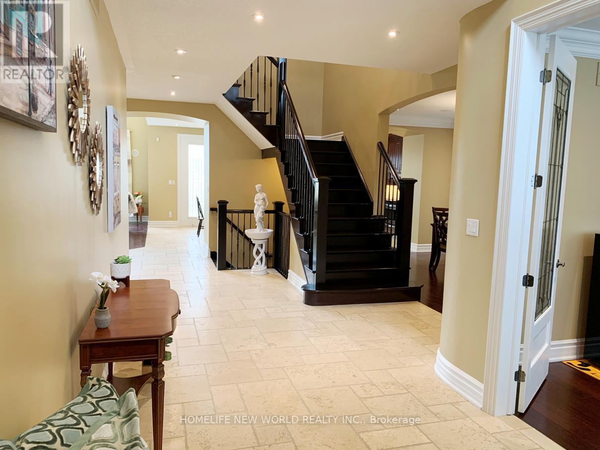 106 Paige Street, Kitchener, Ontario  N2K 4P6 - Photo 3 - X12925310