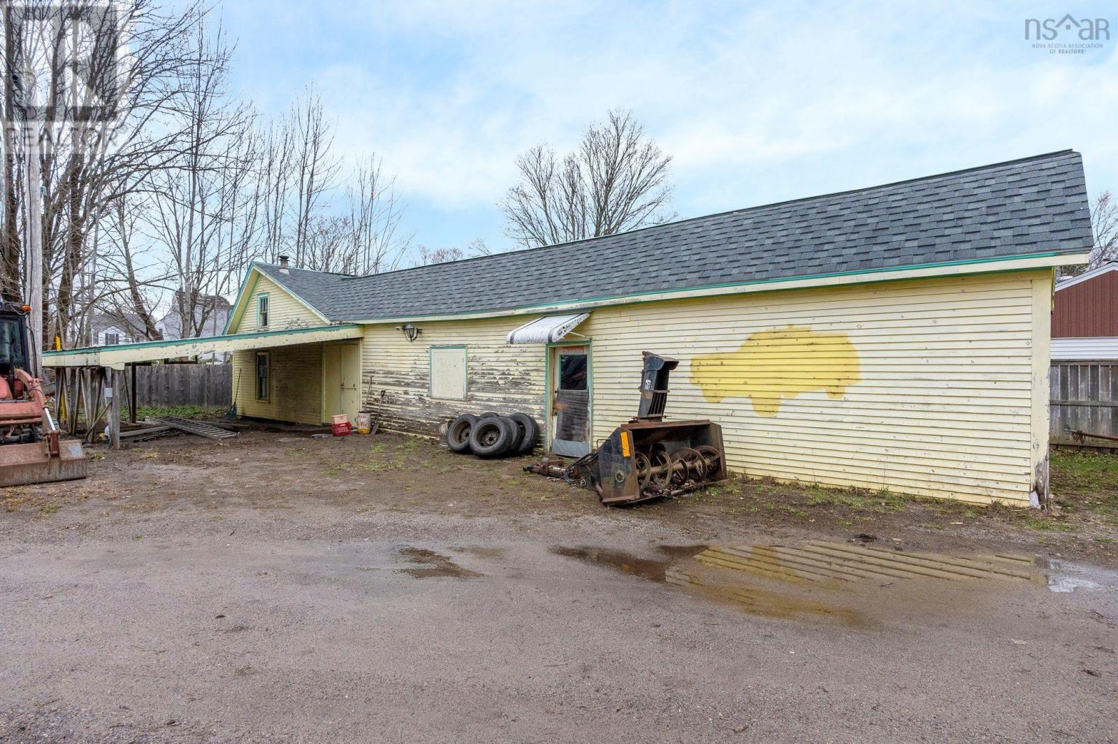 60 Commercial Street, Middleton, Nova Scotia  B0S 1P0 - Photo 44 - 202608179