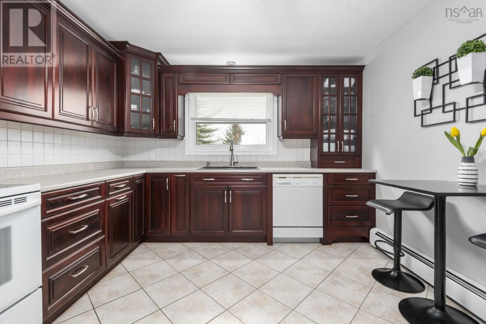 7 Lincoln Drive, Bedford, Nova Scotia  B4A 1S6 - Photo 13 - 202608184