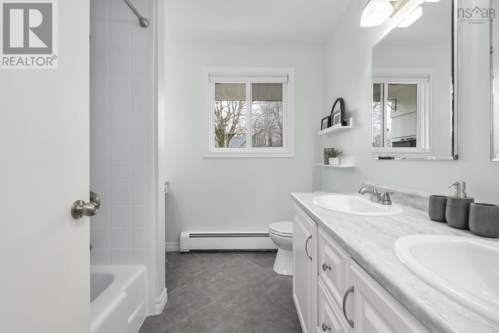 7 Lincoln Drive, Bedford, Nova Scotia  B4A 1S6 - Photo 19 - 202608184