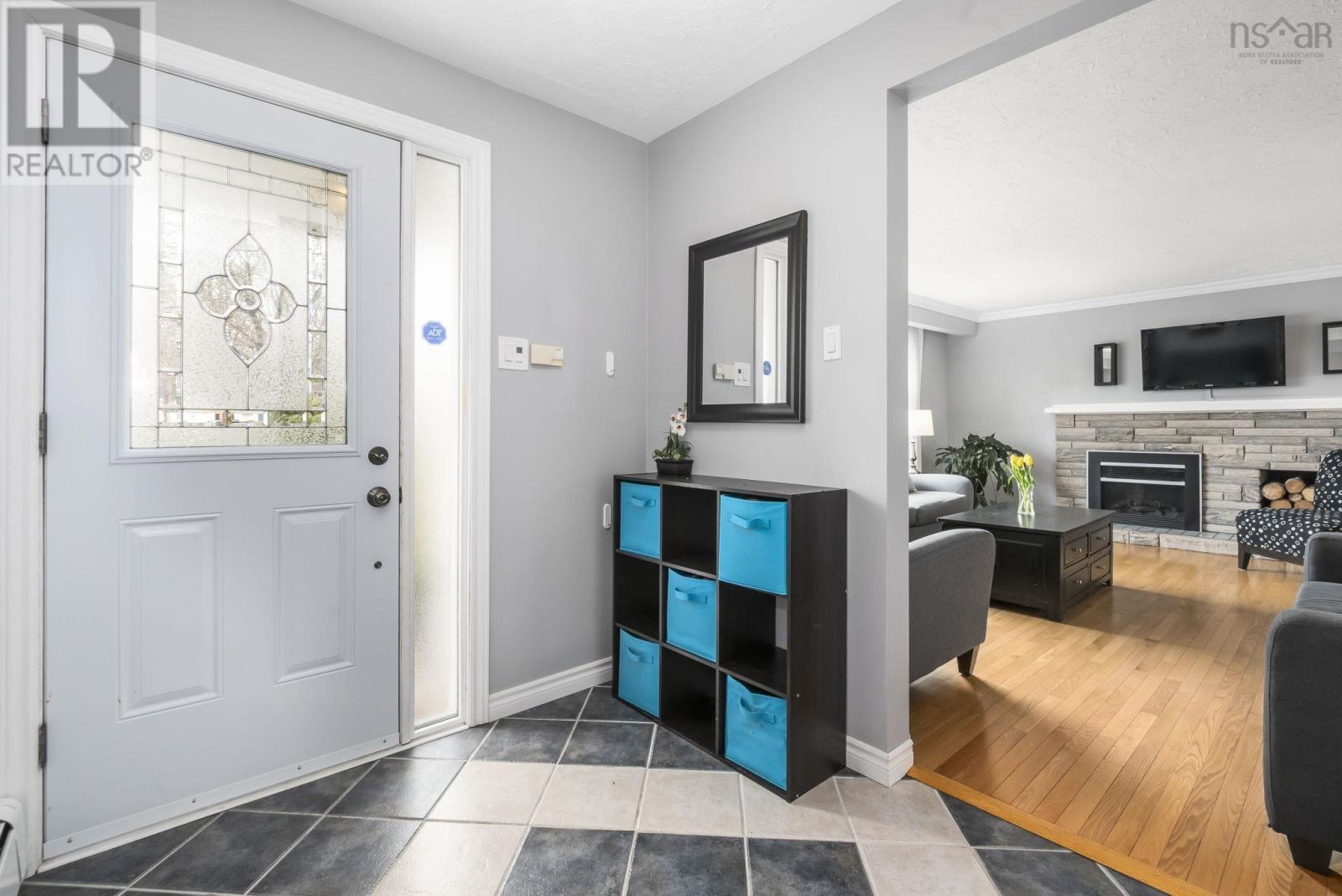 7 Lincoln Drive, Bedford, Nova Scotia  B4A 1S6 - Photo 4 - 202608184