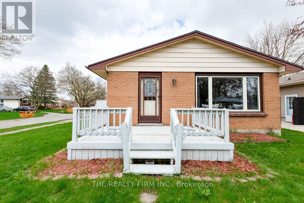 10 Stroud Crescent, London South, Ontario  N6E 1Z6 - Photo 2 - X13028462