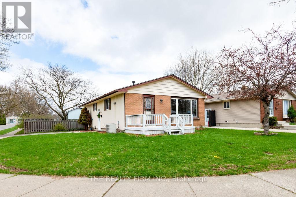 10 Stroud Crescent, London South, Ontario  N6E 1Z6 - Photo 3 - X13028462