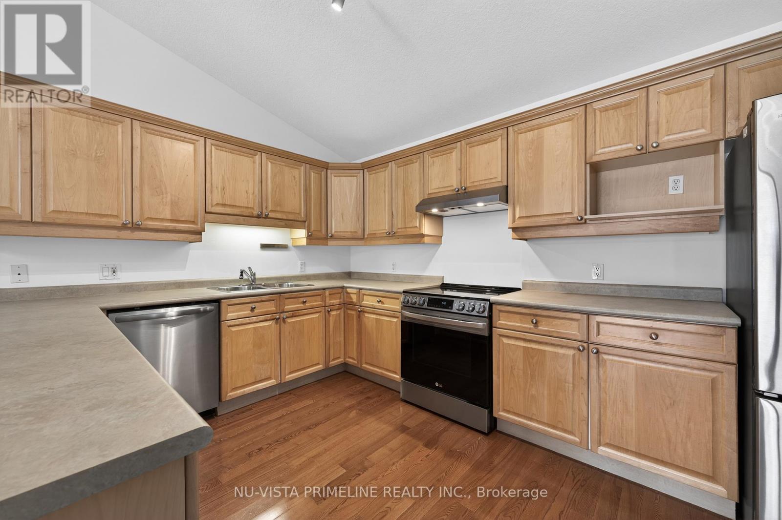 570 Bluebell Road, London North, Ontario  N5X 4L2 - Photo 8 - X13028484