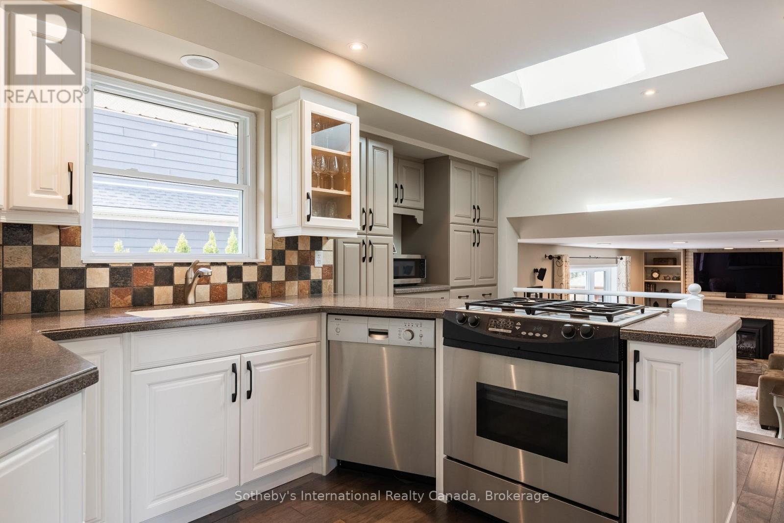 4151 Spruce Avenue, Burlington, Ontario  L7L 1K8 - Photo 10 - W13028472