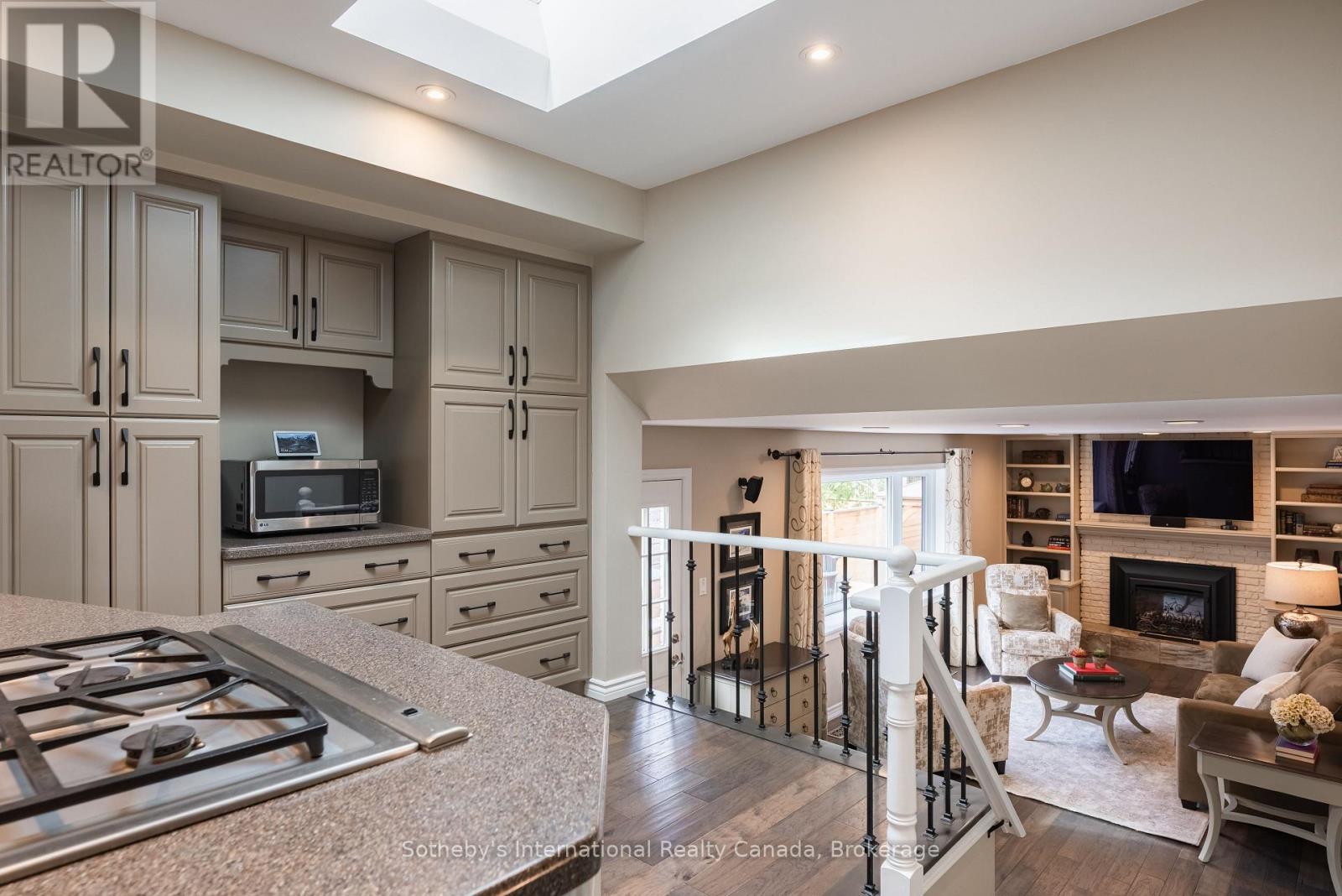 4151 Spruce Avenue, Burlington, Ontario  L7L 1K8 - Photo 13 - W13028472