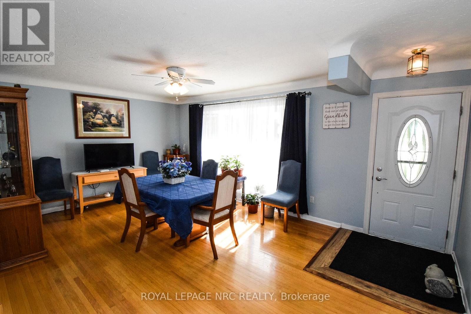 11 Grosvenor Street, St. Catharines, Ontario  L2M 3E9 - Photo 7 - X13028488