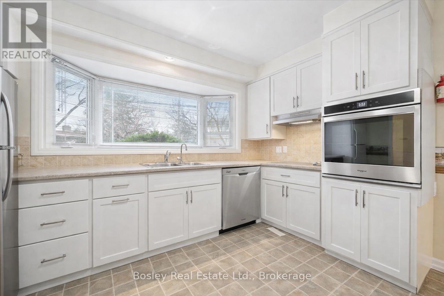 30 Stonybrook Drive, Kitchener, Ontario  N2M 4L5 - Photo 11 - X13028502