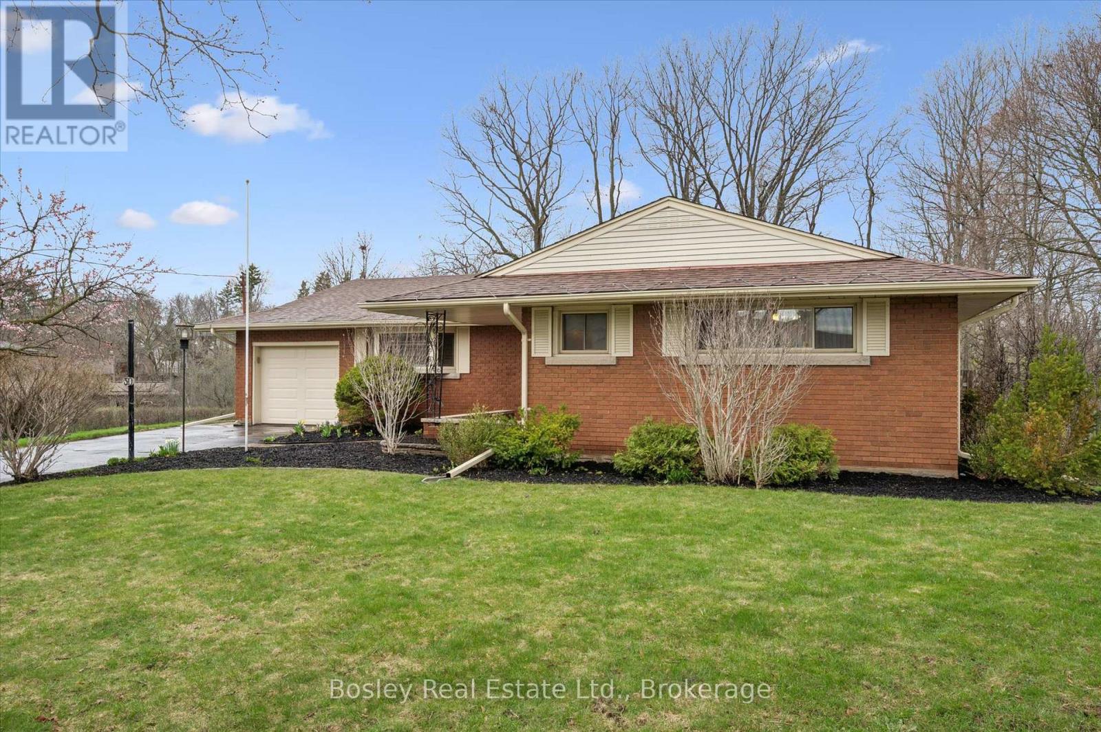 30 Stonybrook Drive, Kitchener, Ontario  N2M 4L5 - Photo 2 - X13028502