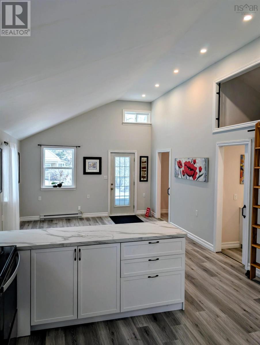 165 St. Phillips Street, Bridgewater, Nova Scotia  B4V 1W6 - Photo 7 - 202529313