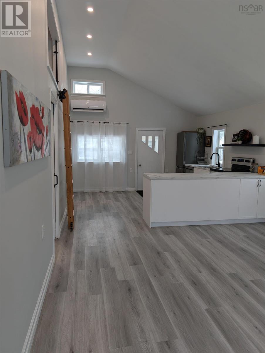 165 St. Phillips Street, Bridgewater, Nova Scotia  B4V 1W6 - Photo 5 - 202529313