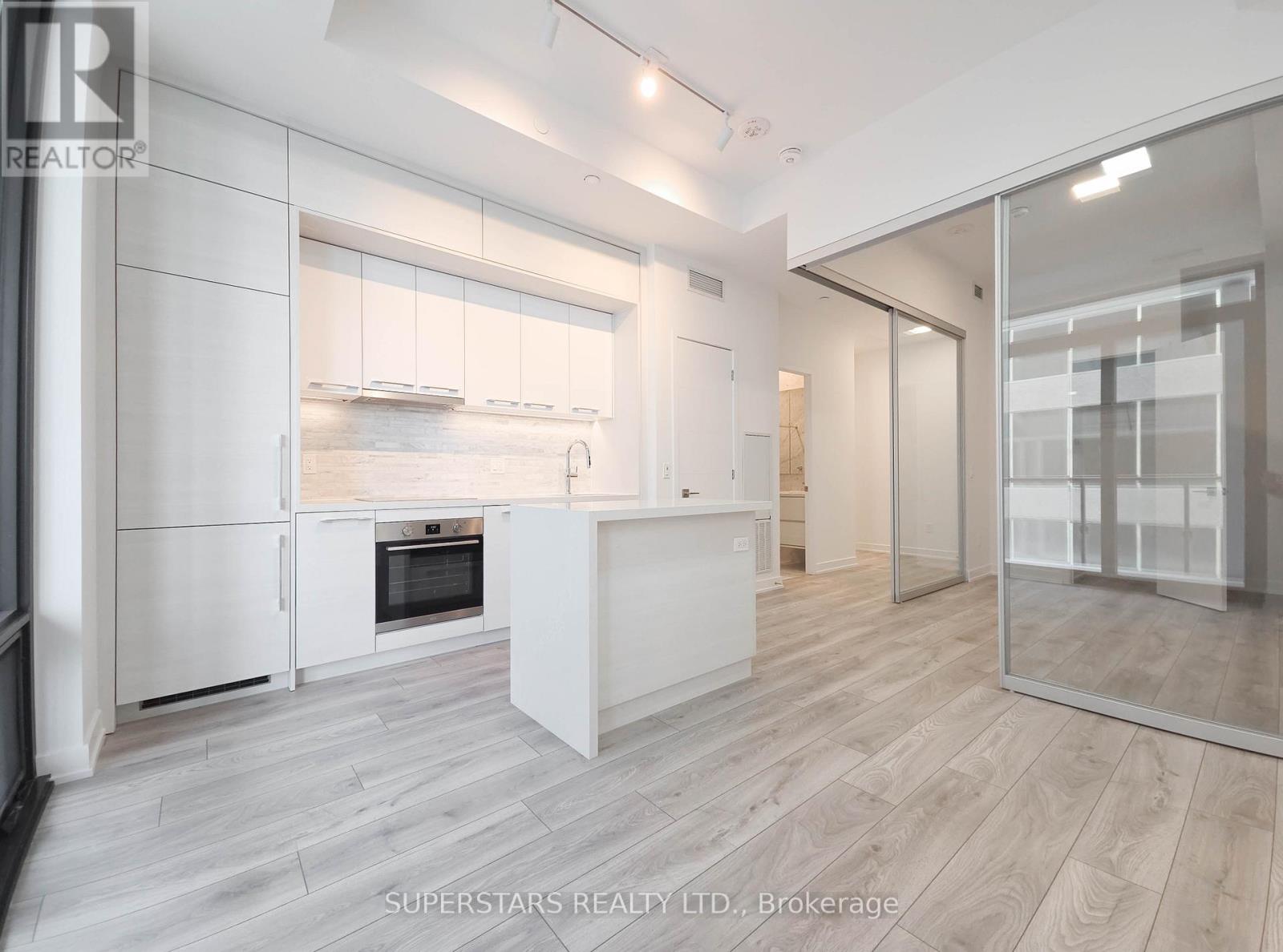 707 - 29 Green Trail Court, Toronto, Ontario  M2K 0J9 - Photo 1 - C13028368