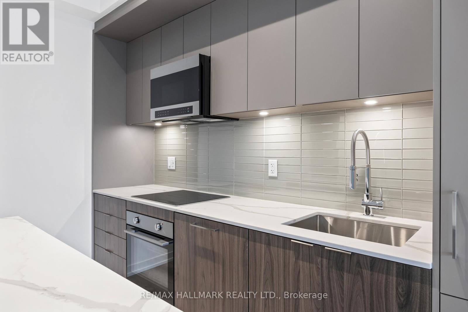 403 - 863 St. Clair Avenue W, Toronto, Ontario  M6C 0B2 - Photo 12 - C13028482