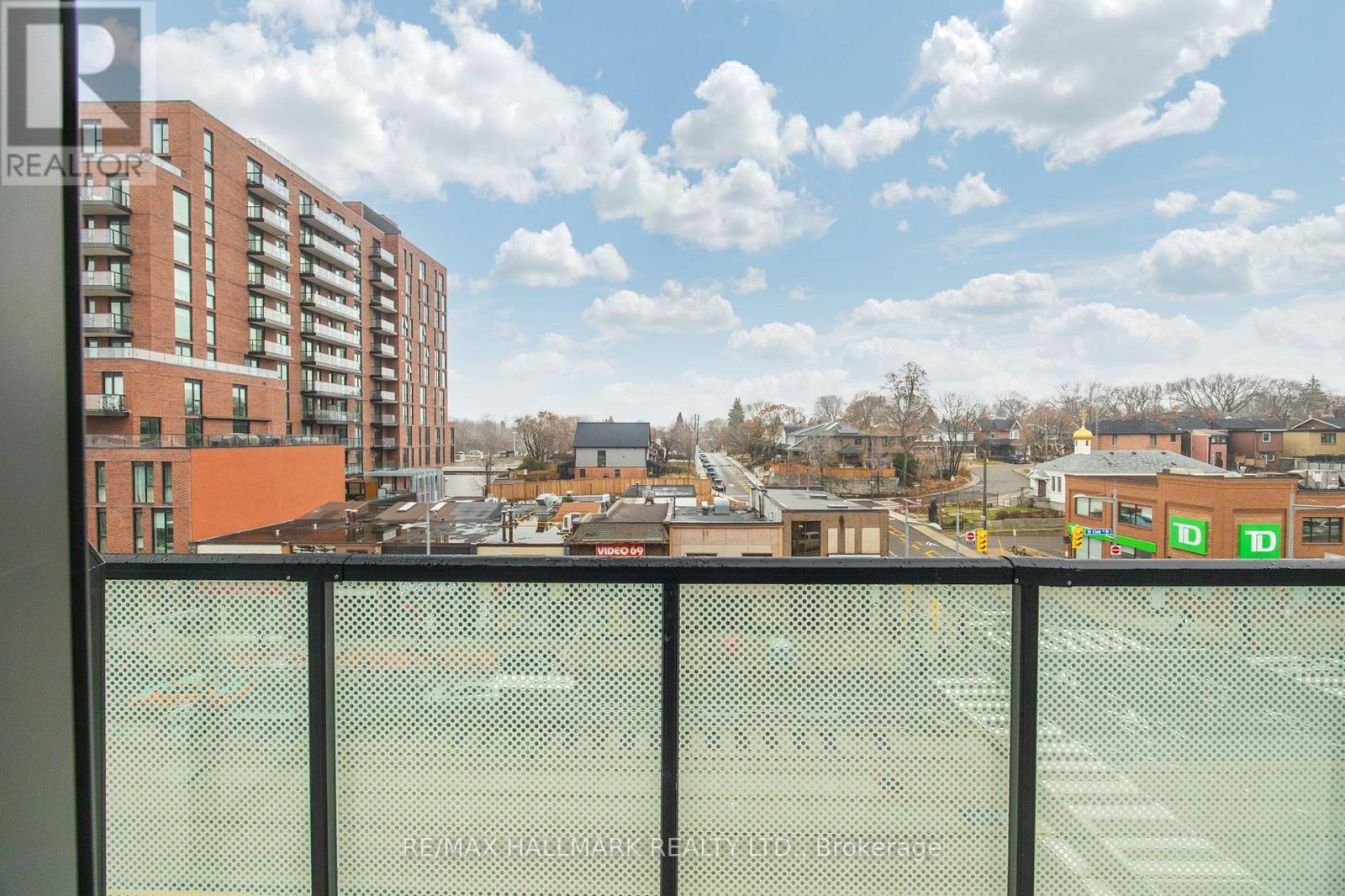 403 - 863 St. Clair Avenue W, Toronto, Ontario  M6C 0B2 - Photo 32 - C13028482