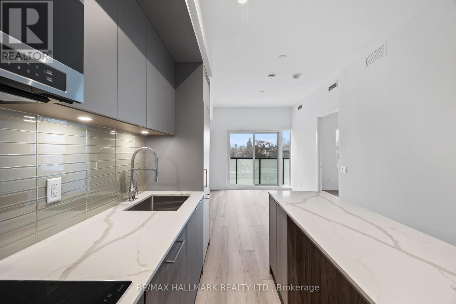 403 - 863 St. Clair Avenue W, Toronto, Ontario  M6C 0B2 - Photo 7 - C13028482