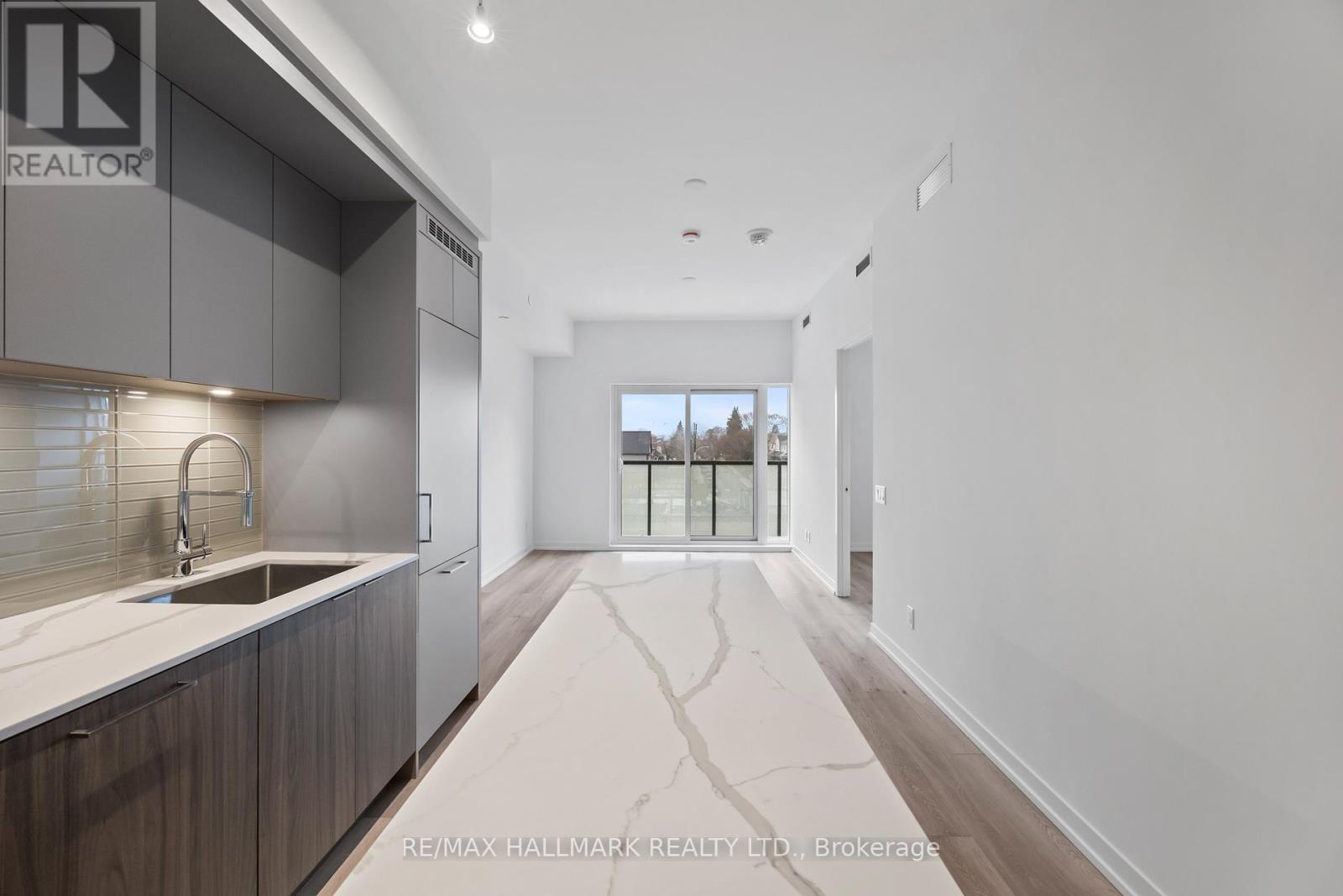 403 - 863 St. Clair Avenue W, Toronto, Ontario  M6C 0B2 - Photo 8 - C13028482