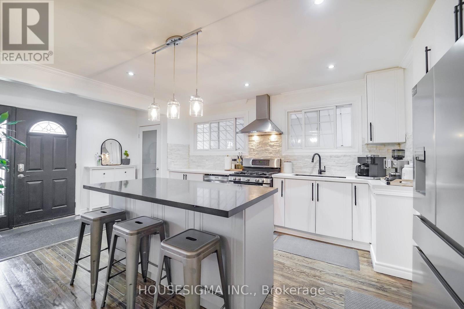 919 Central Park Boulevard N, Oshawa, Ontario  L1G 6V8 - Photo 8 - E13027160