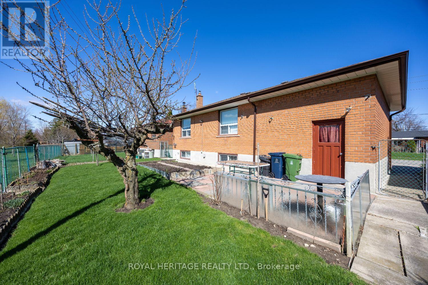 87 Marcos Boulevard, Toronto, Ontario  M1K 5A7 - Photo 42 - E13028446