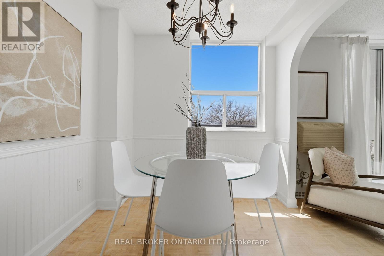 306 - 1071 Woodbine Avenue, Toronto, Ontario  M4C 4C2 - Photo 10 - E13028458