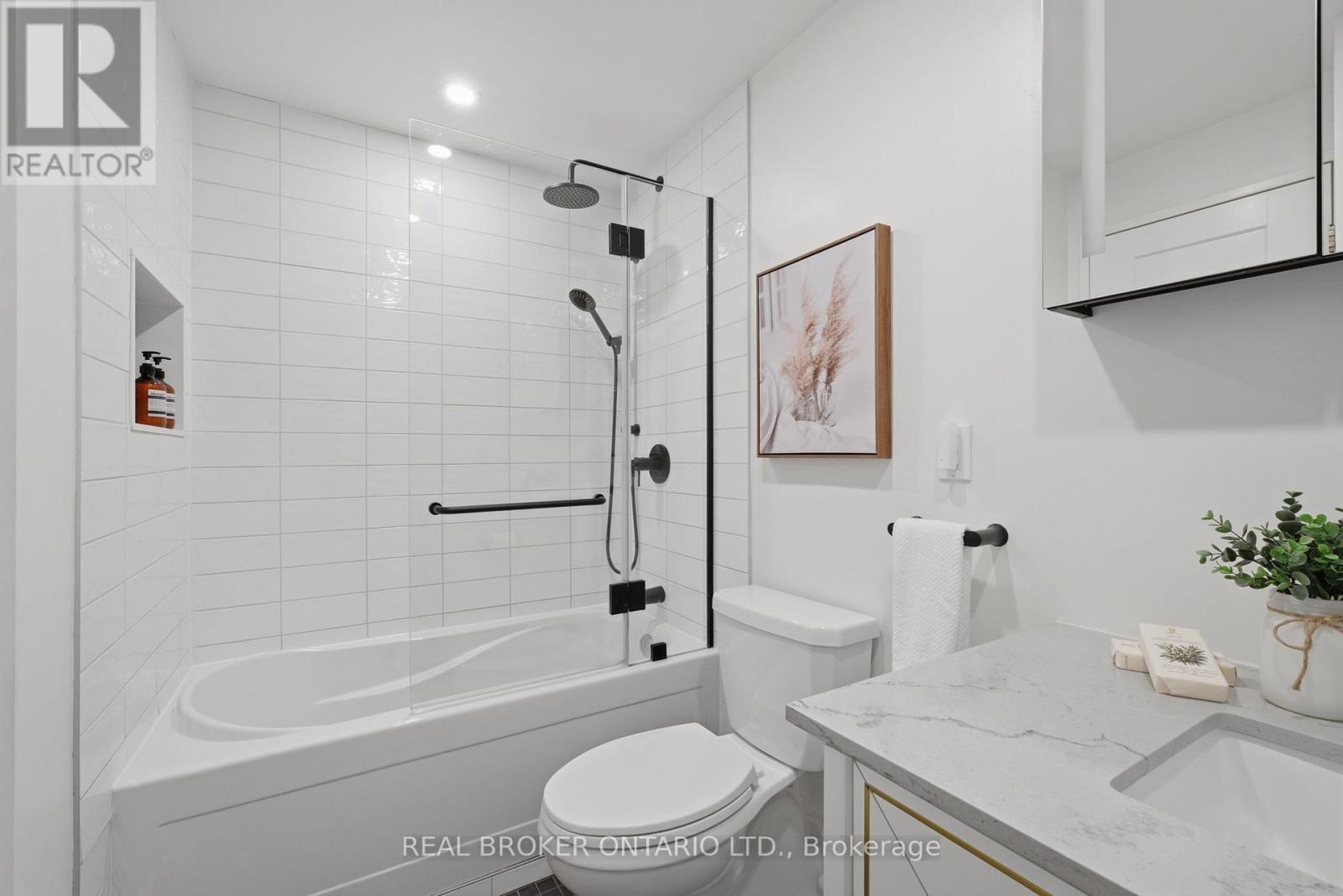 306 - 1071 Woodbine Avenue, Toronto, Ontario  M4C 4C2 - Photo 27 - E13028458