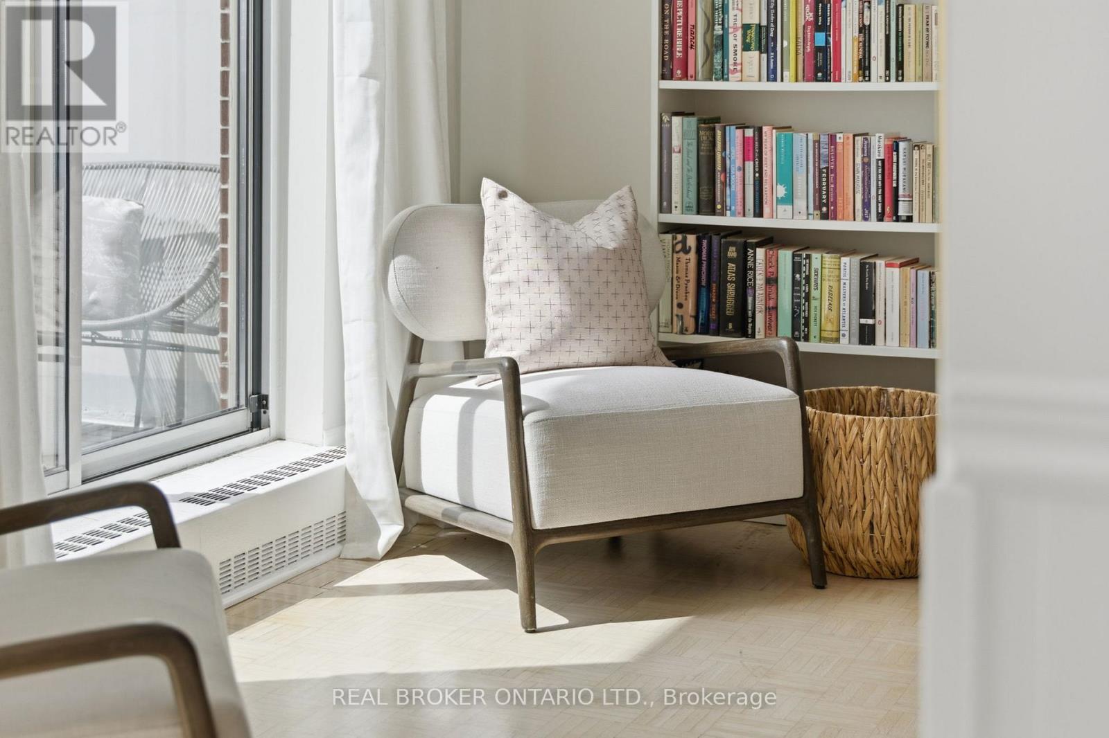 306 - 1071 Woodbine Avenue, Toronto, Ontario  M4C 4C2 - Photo 30 - E13028458