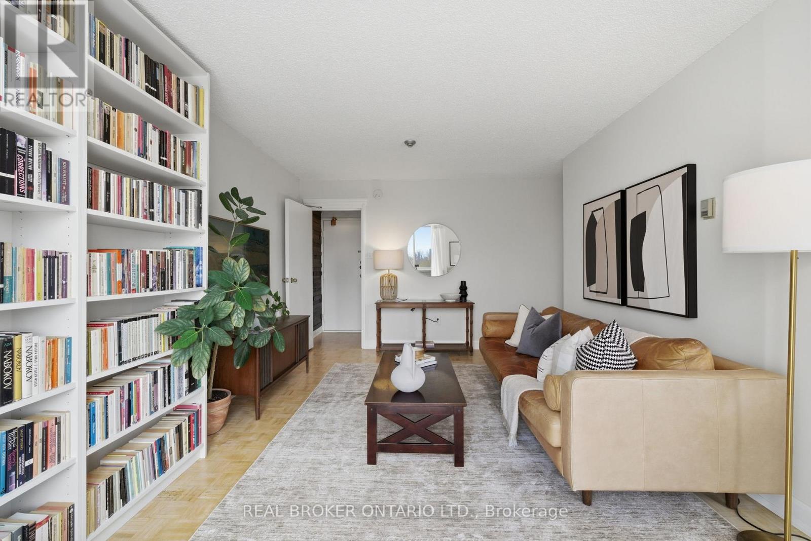 306 - 1071 Woodbine Avenue, Toronto, Ontario  M4C 4C2 - Photo 4 - E13028458