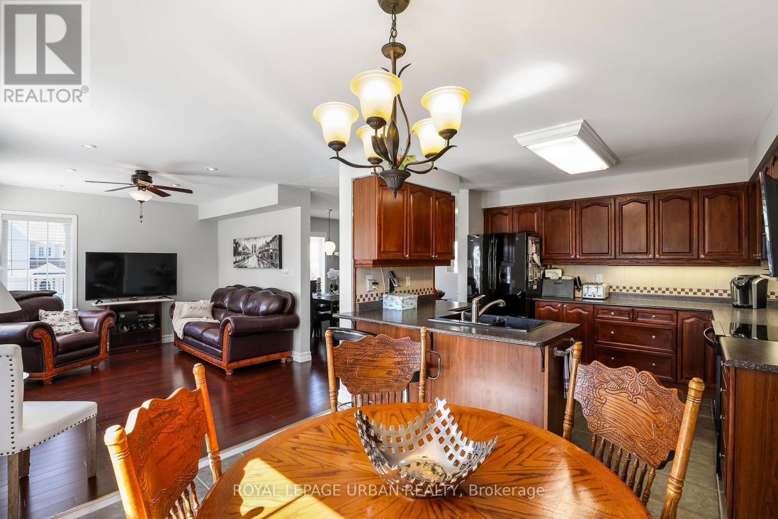 1081 Keswick Court, Oshawa, Ontario  L1K 2V2 - Photo 17 - E13028498