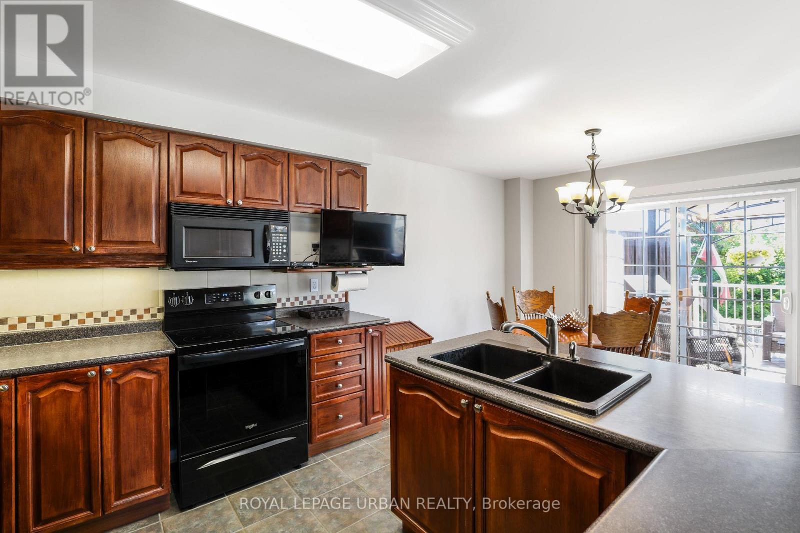 1081 Keswick Court, Oshawa, Ontario  L1K 2V2 - Photo 20 - E13028498