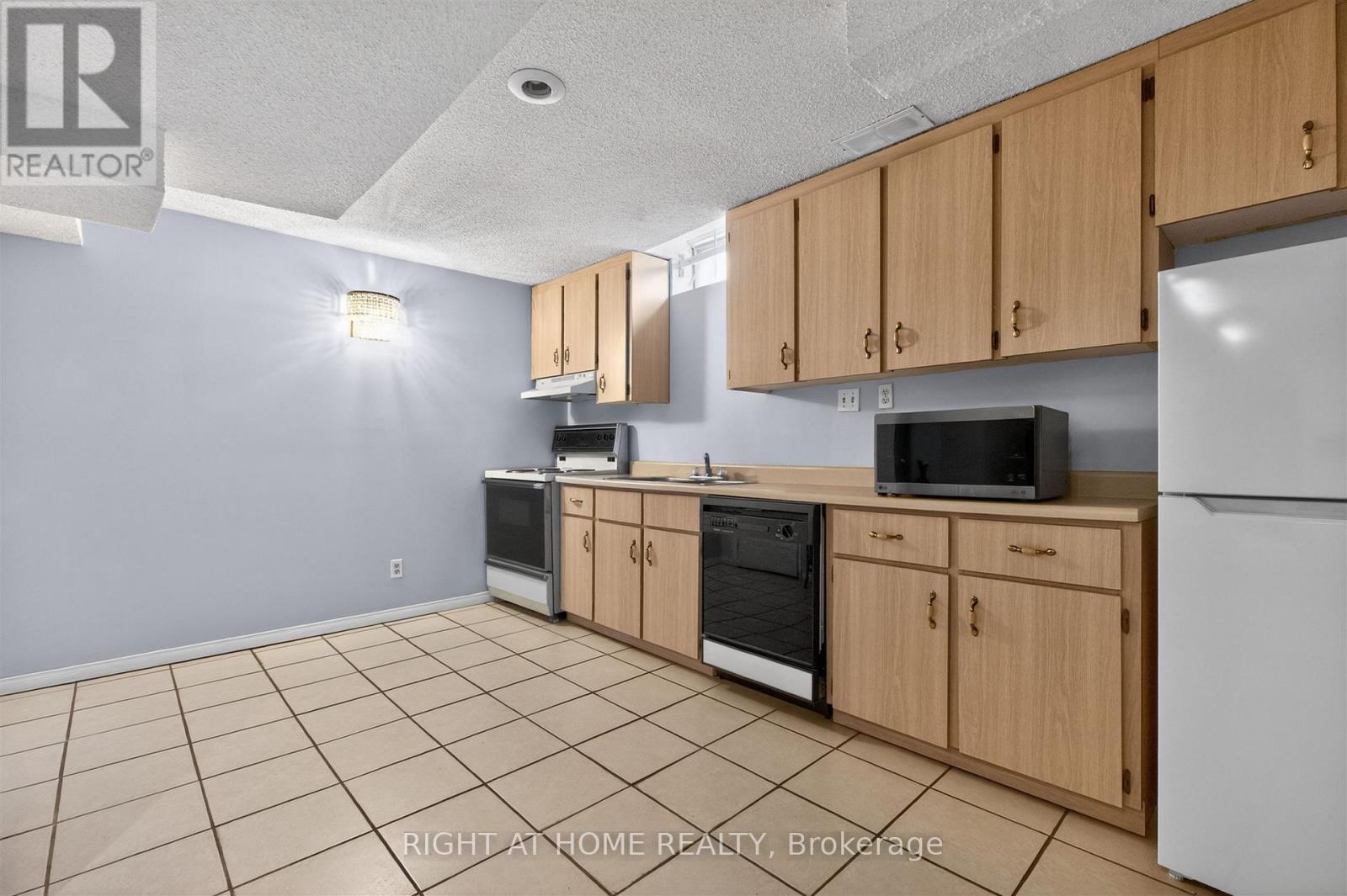 3 Lancashire Road, Markham, Ontario  L3R 8K9 - Photo 39 - N13028350