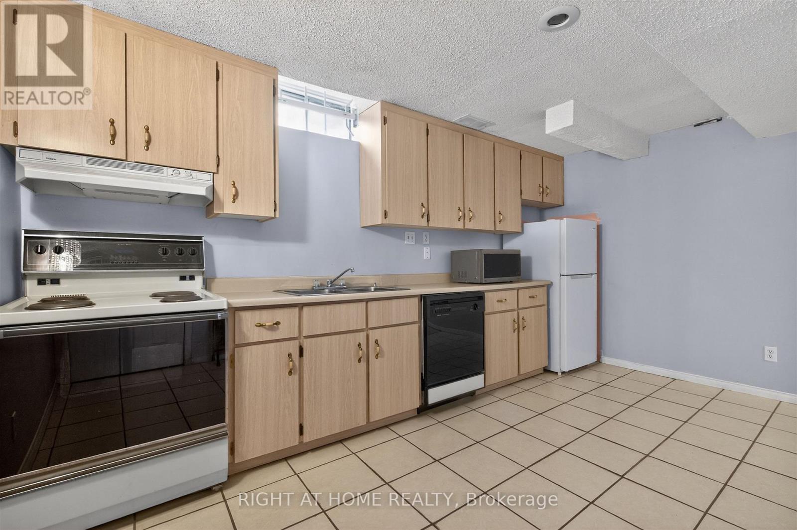 3 Lancashire Road, Markham, Ontario  L3R 8K9 - Photo 40 - N13028350