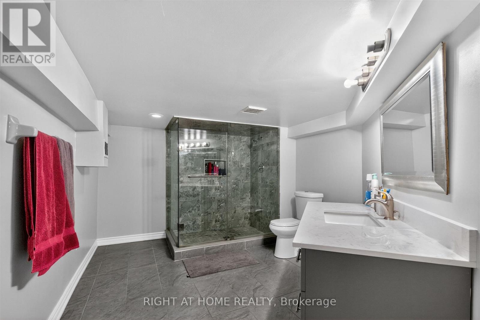 3 Lancashire Road, Markham, Ontario  L3R 8K9 - Photo 42 - N13028350